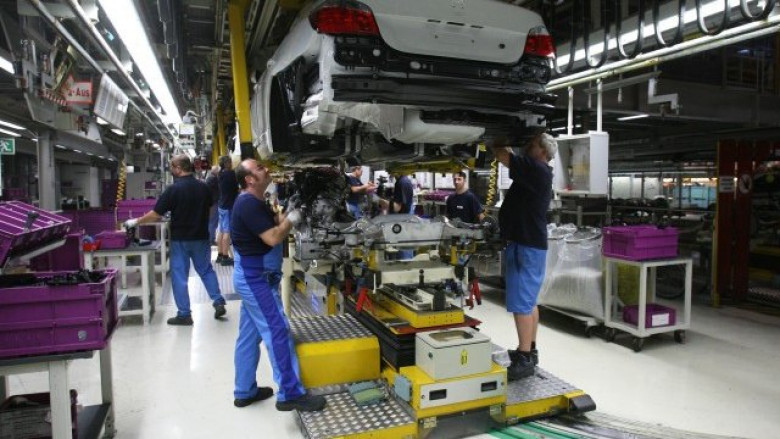 Тази автомобилна компания посича хиляди работни места в Европа