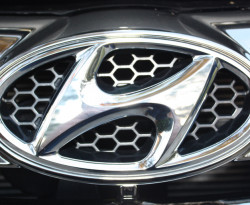 Hyundai ще пусне малък евтин кросоувър за под 15 000 лева Първа СНИМКА