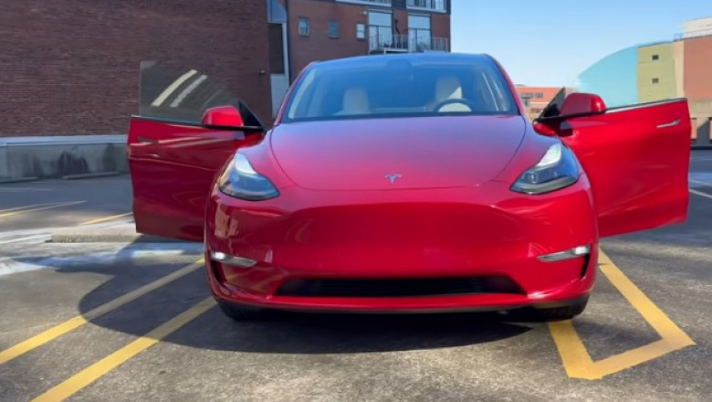 Собственик на Tesla обясни какво трябва да знаем за електромобила преди закупуването ВИДЕО