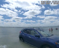 Жена си пийна на плажа, реши да обърне колата и се чуха писъци и крясъци ВИДЕО