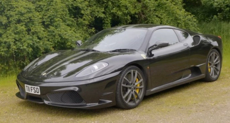 Собственик се удиви колко струва ремонтът на закупеното Ferrari втора употреба ВИДЕО