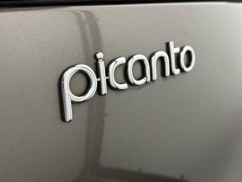 Първи СНИМКИ на обновения Kia Picanto