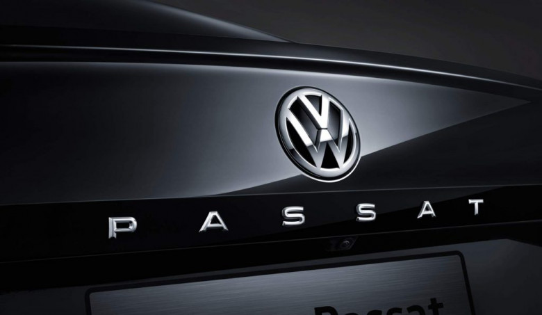 Нови подробности за следващото поколение на Volkswagen Passat: Колата ще е вече само ... СНИМКИ