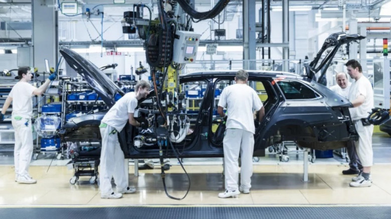 Глобален играч в автомобилната индустрия отваря голям завод в Русе, ето колко българи ще работят в него