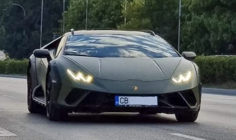 Мистерия с българин, купил едно от най-ексклузивните и нови Lamborghini в света