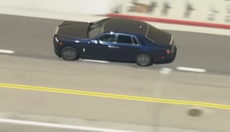 Крадец на Rolls-Royce се измъкна от полицейско преследване чрез трикове от игрите  ВИДЕО