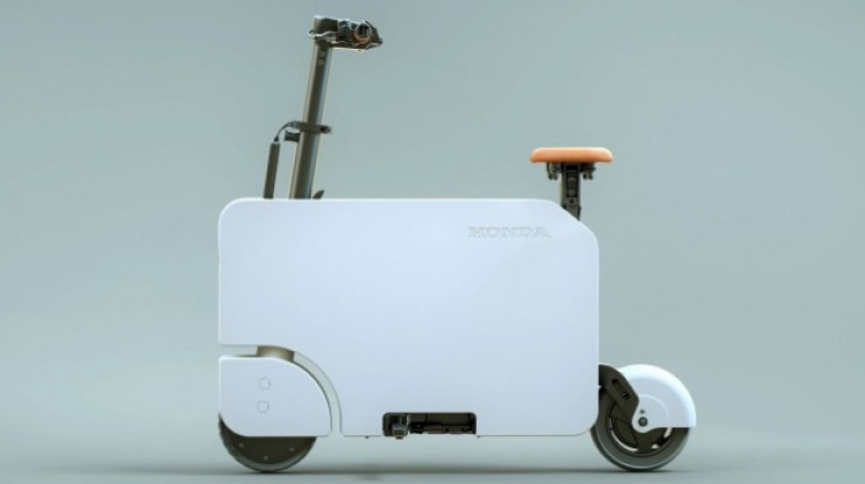 Honda показа уникален сгъваем електрически скутер ВИДЕО