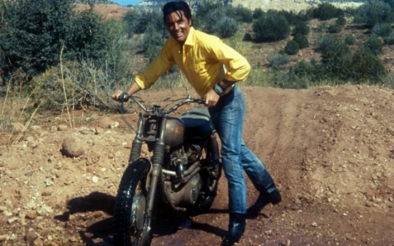 Любов от първо каране: Как Елвис поръча цели 9 мотоциклета от този модел ВИДЕО