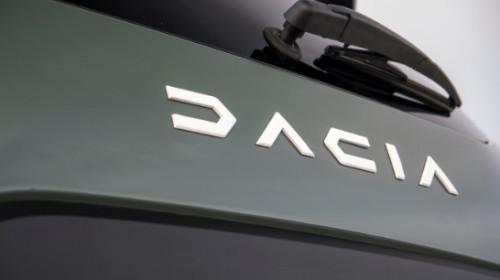 Les premières images du nouveau Dacia Duster sont apparues