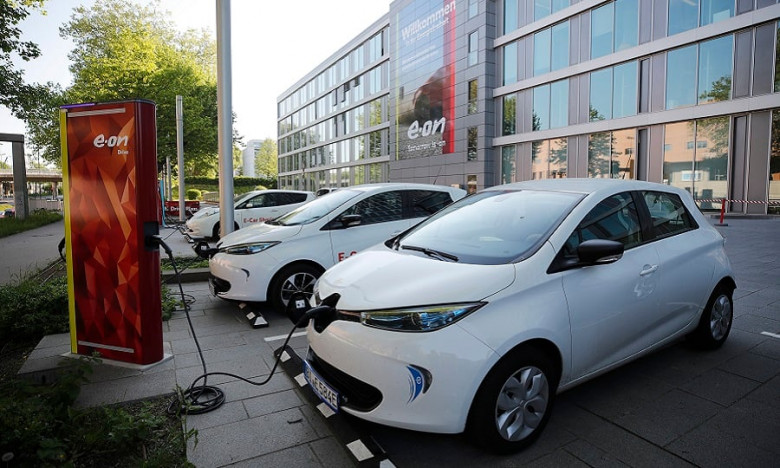 Защо Германия рязко спря стимулите за електромобили?