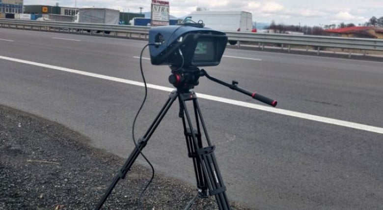 Уникален трик за заблуда на камерите за скорост от Италия стана хит и у нас