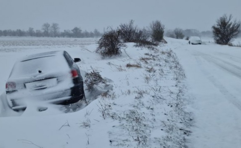 Ето как да освободите автомобила си от снежния капан