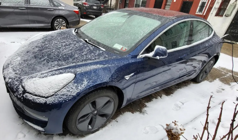 Експеримент показа дали електрическите коли имат проблеми със зареждането през зимата ВИДЕО