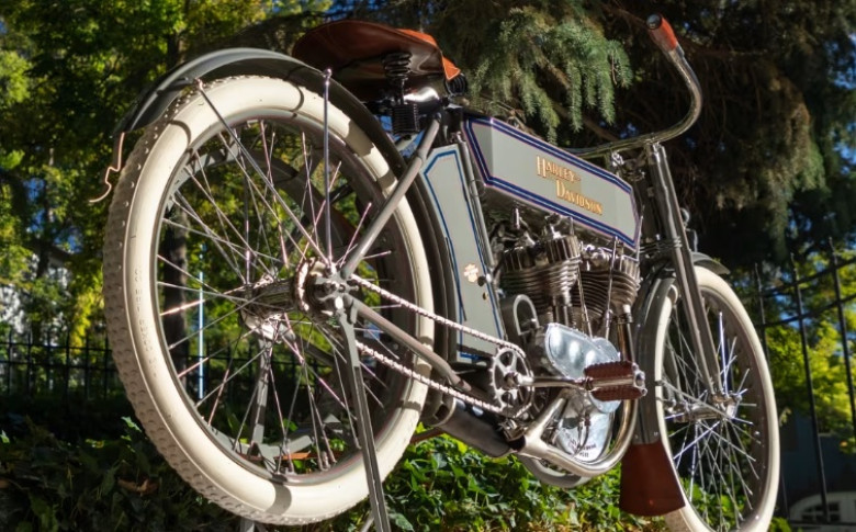 Рядък винтидж мотоциклет Harley-Davidson се продава на удивителна цена СНИМКИ