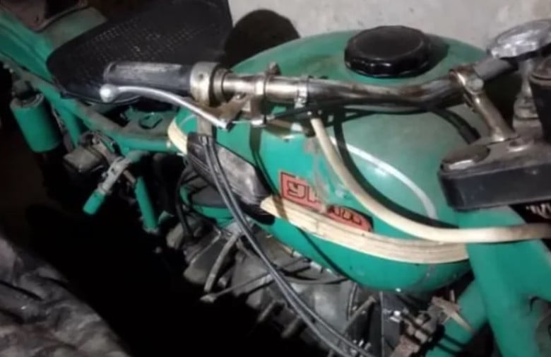 Намериха винтидж мотоциклет "Урал" отпреди 49 години без пробег СНИМКИ