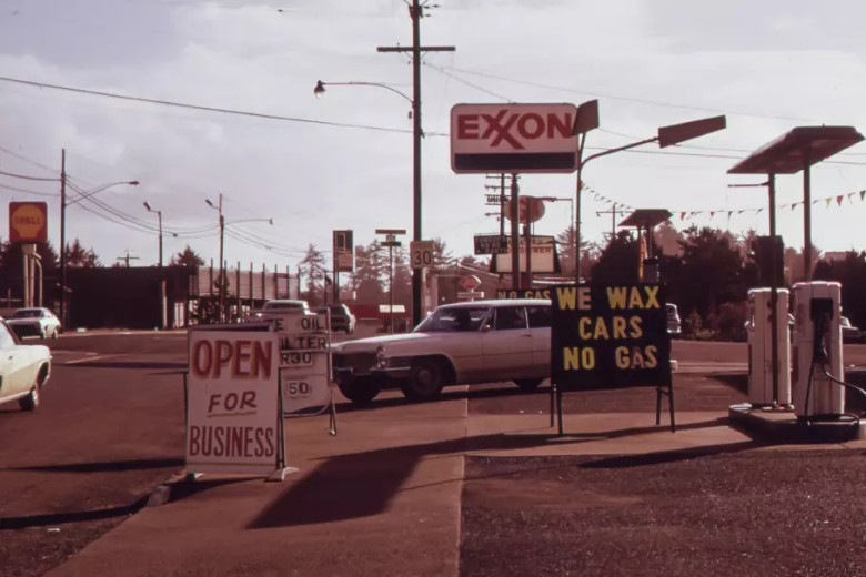 Урок по история: Как петролната криза промени автомобилната индустрия завинаги