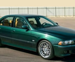 Продадоха BMW на над 20 години на цената на две чисто нови - защо? СНИМКИ