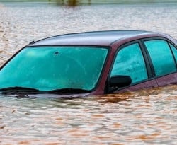 Кои са най-честите признаци за това, че автомобил е бил наводняван